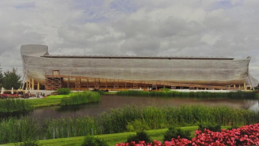 Toni Torppa - raamatun mittojen mukainen Nooan arkki  -valokuvanäyttely