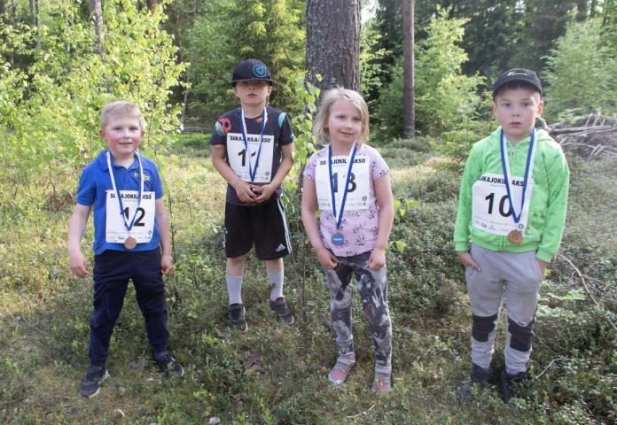 Kuvistuskuva Luohuan kisoista kesäkuulta.