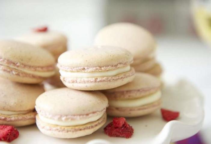 Macaron leivoksia kuvassa